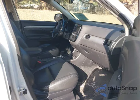 2014 Mitsubishi Outlander Se z USA, uszkodzony, nr VIN JA4AD3A38EZ008377